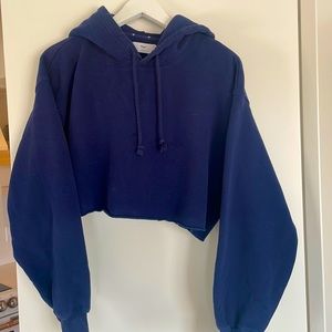 TNA Cropped Hoodie - Navy blue - Size 2 - Aritzia